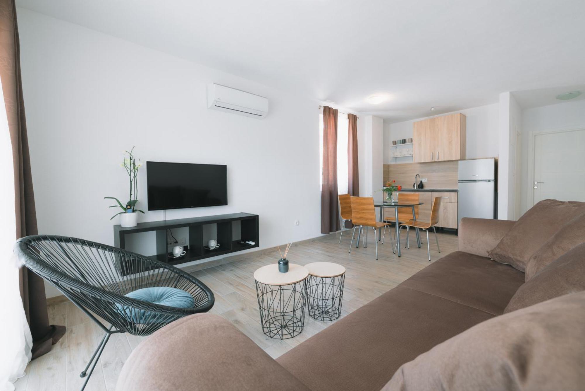 Apartments Marusic Макарска Экстерьер фото